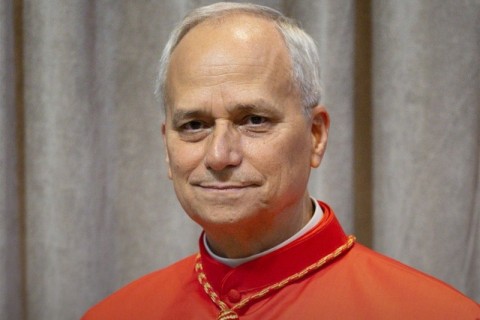 Papa Leão XIV celebra primeira missa no Vaticano e dá sinais sobre como será seu papado
